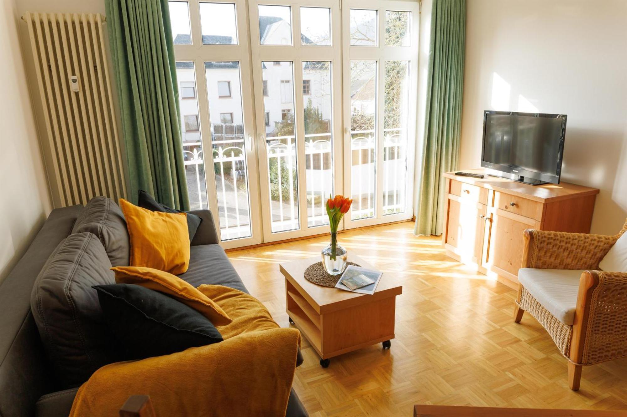 Appartements Im Weingut Frieden-Berg Nittel Exterior photo